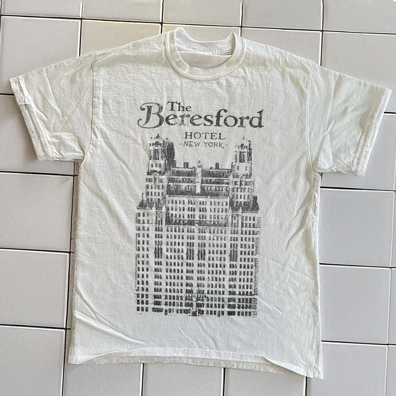 90s THE BERESFORD HOTEL NYC RARE WASHED WHITE T-SHIRT