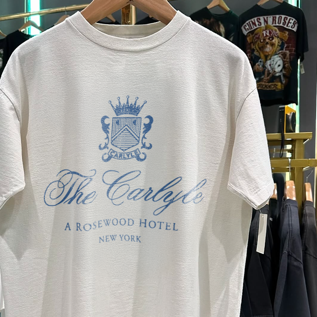 90s THE CARLYLE NEW YORK RARE WASHED WHITE T-SHIRT