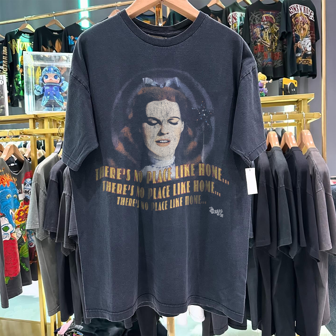 1995 RARE DOROTHY THERE'S NO PLACE LIKE HOME WASHED BLACK T-SHIRT