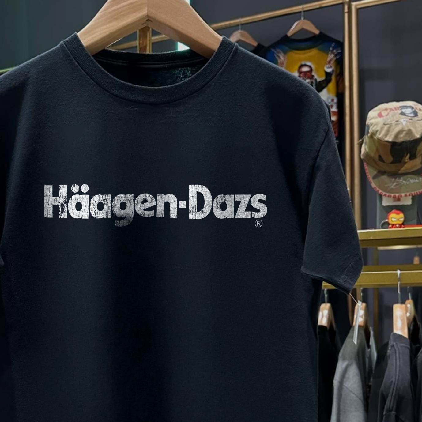 90s HAAGEN-DAZS ULTRA RARE WASHED BLACK T-SHIRT – Strike 90s HAAGEN-DAZS ULTRA RARE WASHED BLACK T-SHIRT – Strike