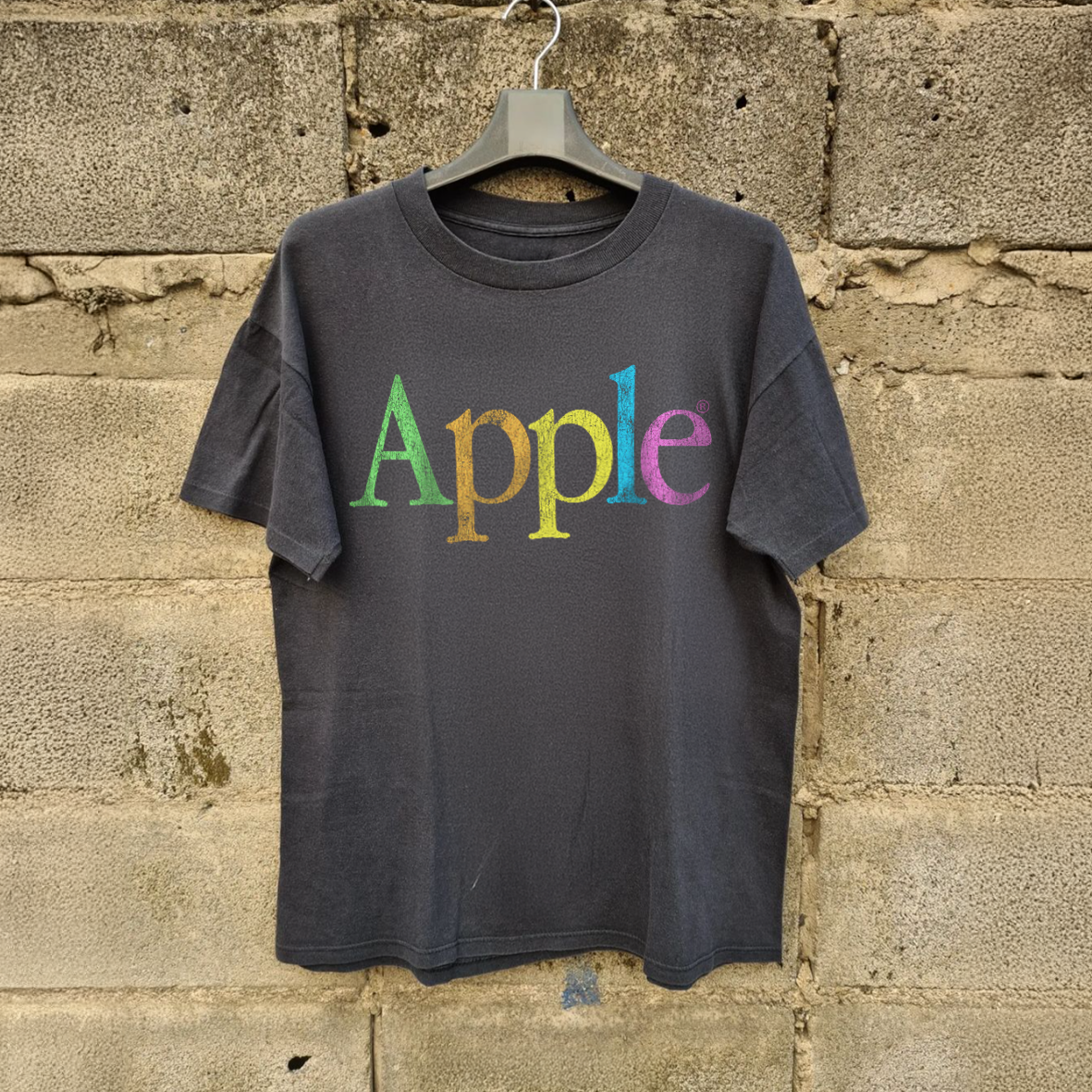 90 S APPLE VINTAGE WASHED BLACK T SHIRT