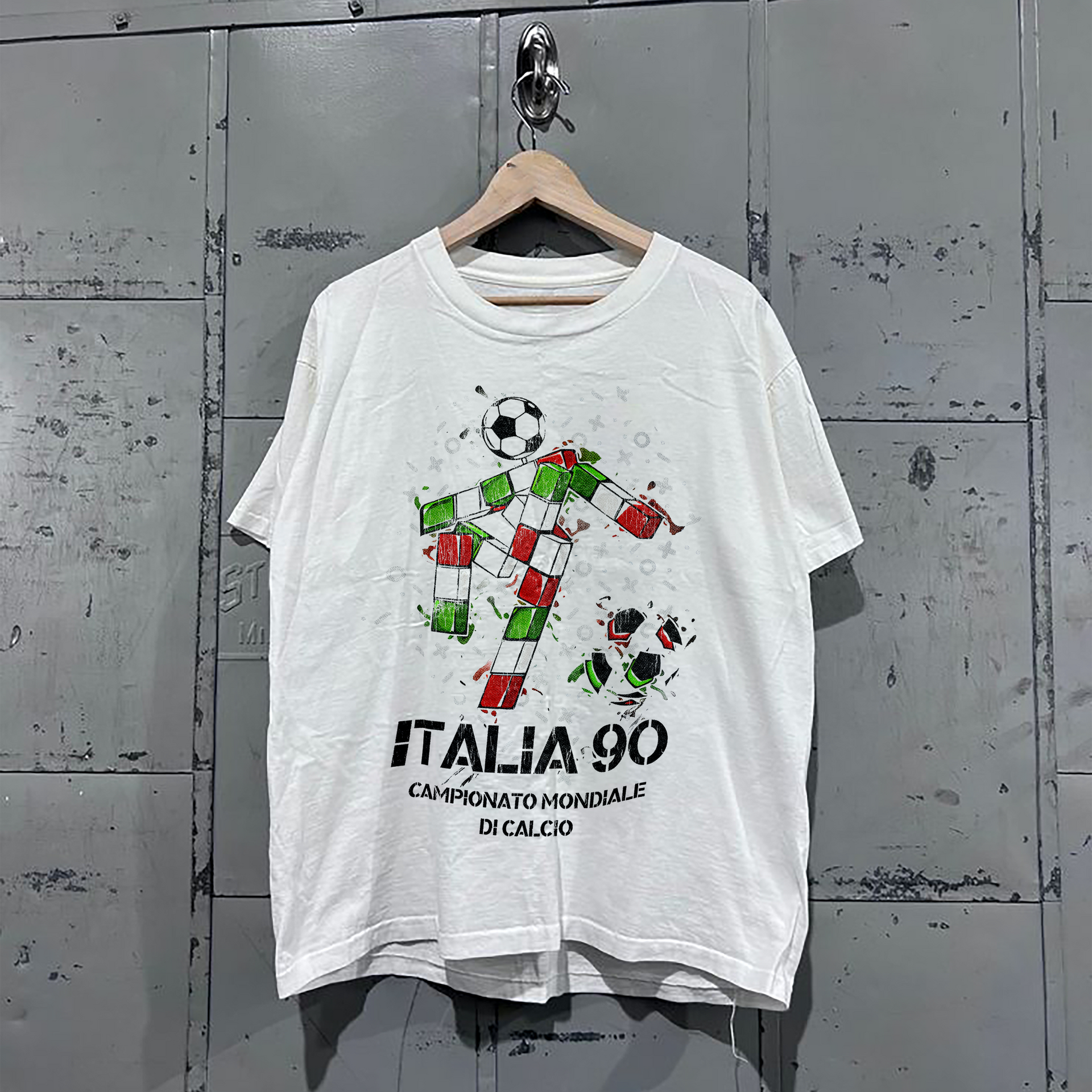 ｗ杯90年イタリア大会（イタリア90（イタリアノヴァンタ））記念グッズ Italia 1990 Worldcup Promo Vintage Washed White Tshirt – Strike