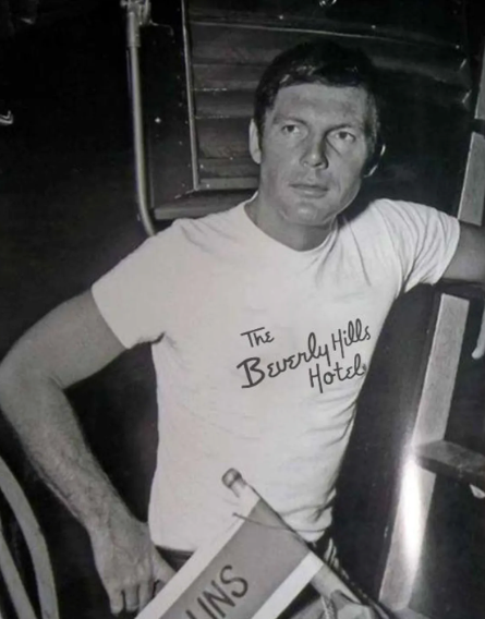 90s BEVERLY HILLS HOTEL & BUNGALOWS RARE WASHED WHITE T-SHIRT