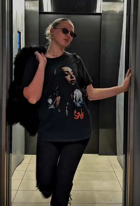 Sade 93 Tour Washed Black T-Shirt – Strike Anywhere Vintage Sade 93 Tour Washed Black T-Shirt – Strike Anywhere Vintage