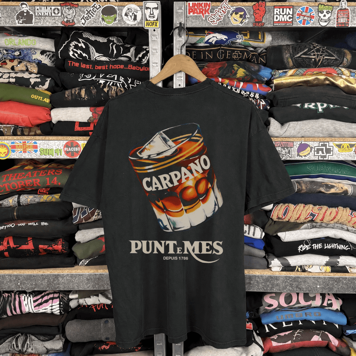 'Carpano Punt E Mes' Vintage Black Heavyweight Liquor Vintage Washed Black T-Shirt