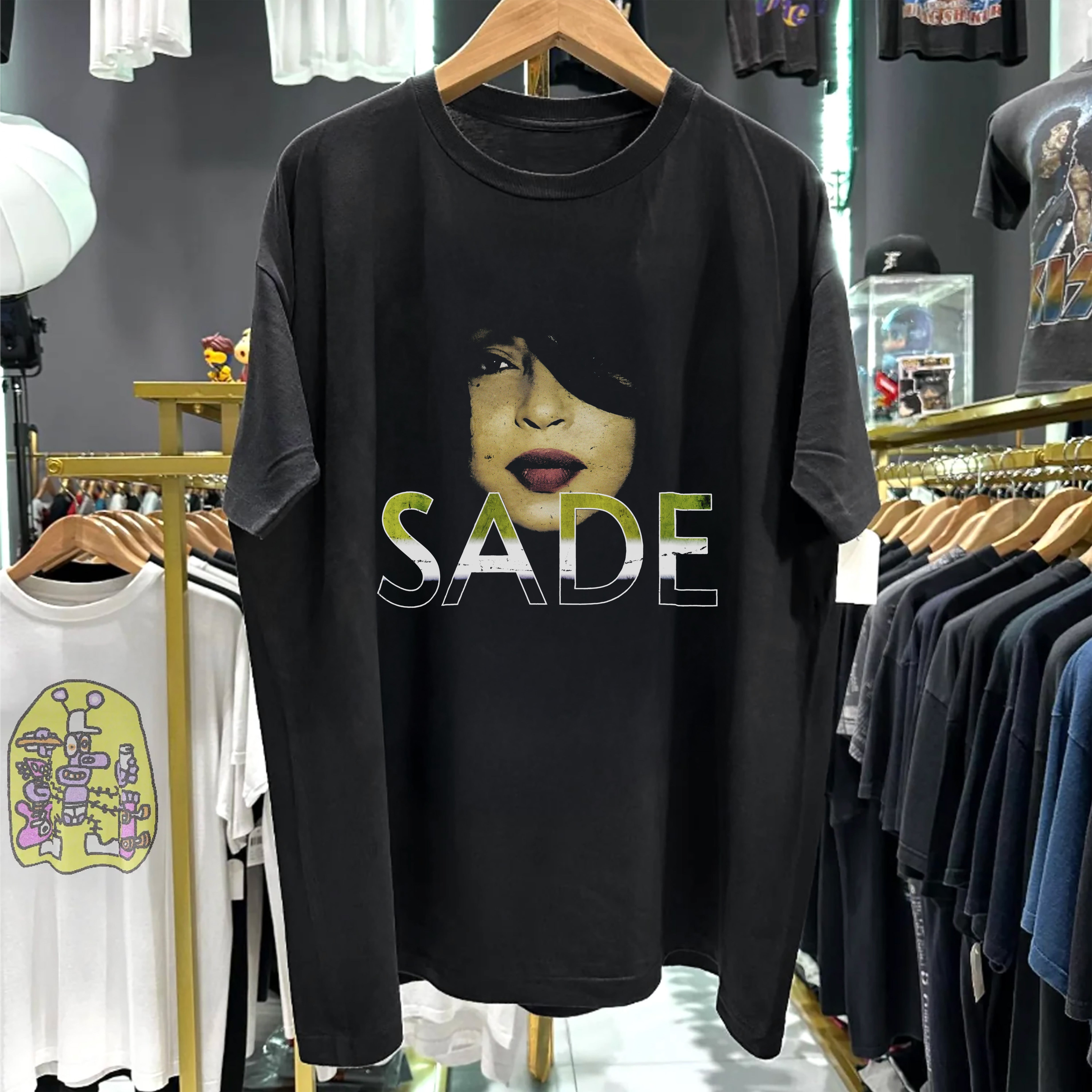 トップス 00s SADE Lovers Rock Tour 2001 good fade 2000s SADE LOVERS ROCK TOUR – Strike Anywhere Vintage