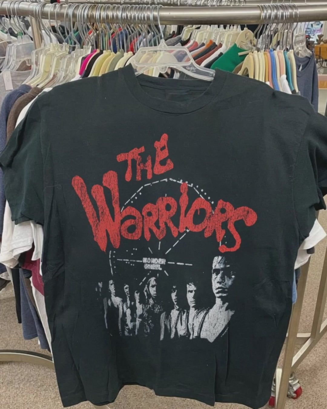 The Warriors Vintage Black T-Shirt product video [GB-DPA:e6374e579805]