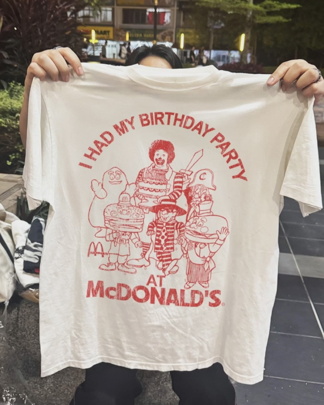 90s I Had My Birthday Party At Mcdonald's Rare Washed White T-Shirt product video [GB-DPA:c6f9851c1ff7]