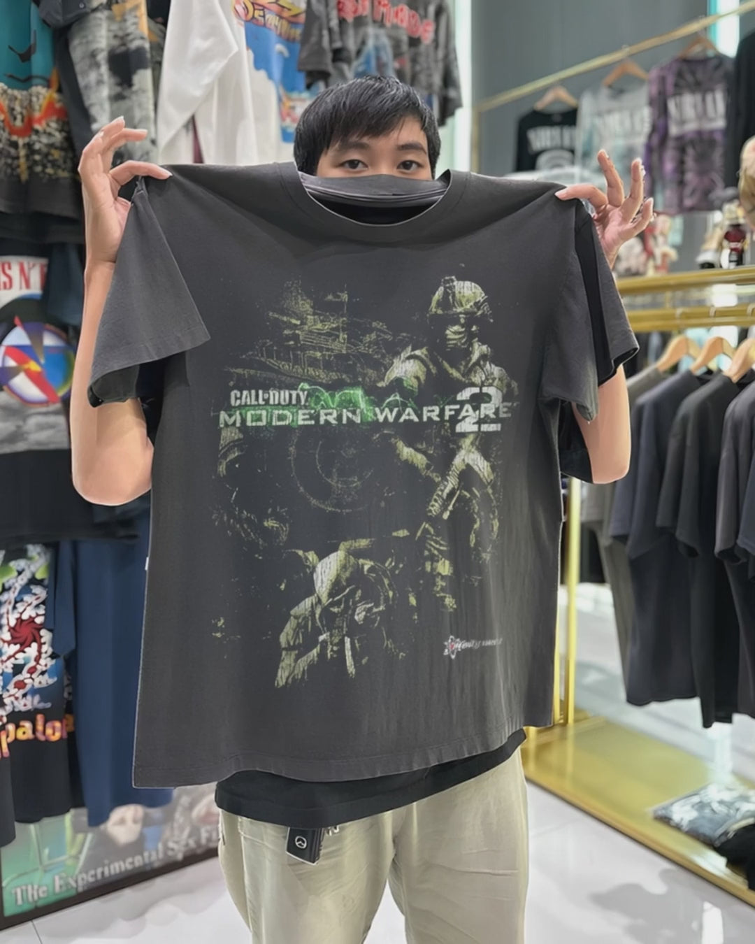 Vintage Call Of Duty Promo Black T-Shirt product video [GB-DPA:71b0f3cbfbc4]