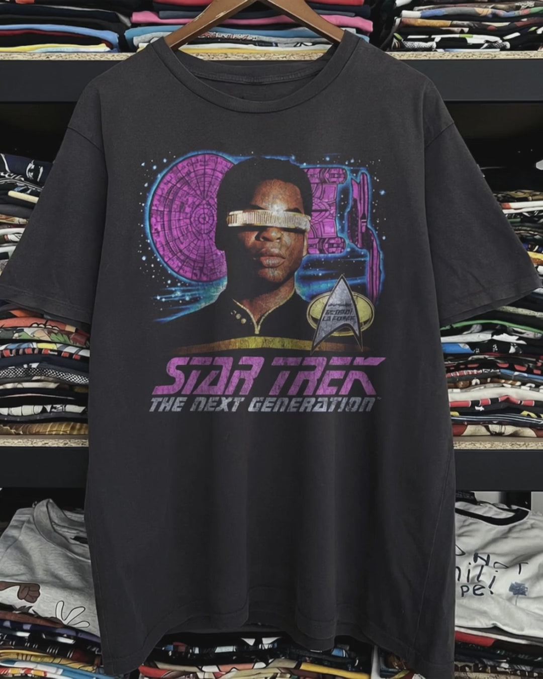 Vintage Star Trek The Next Generation - Lieutenant Geordi La Forge Washed Black T-Shirt product video [GB-DPA:f24d1f506d03]