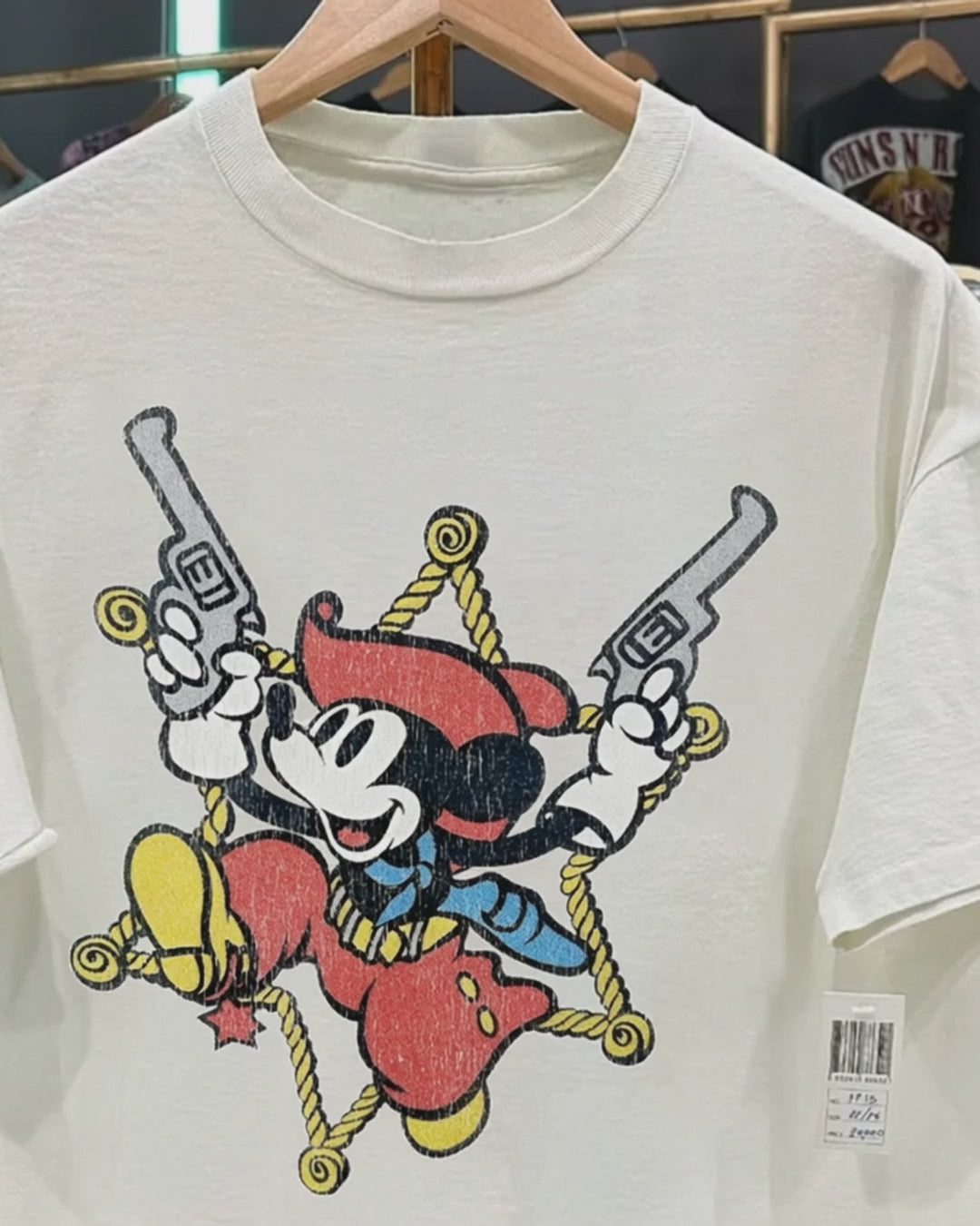 Rare Mickey Gunslinger Outlaw Vintage Washed White Tee product video [GB-DPA:193605b69000]