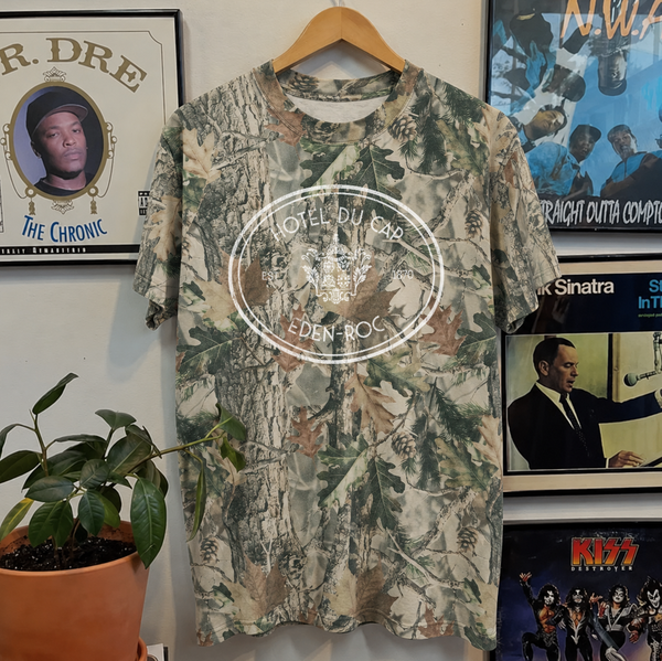 isecai DINO CAMO TEE Green Tシャツ 90s Du Cap Eden Rock Washed Camo Tee – Strike Anywhere Vintage